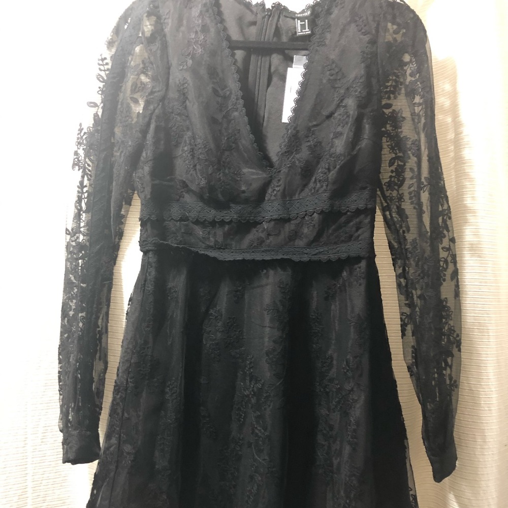 NWT forever 21 BLK Med lace dress